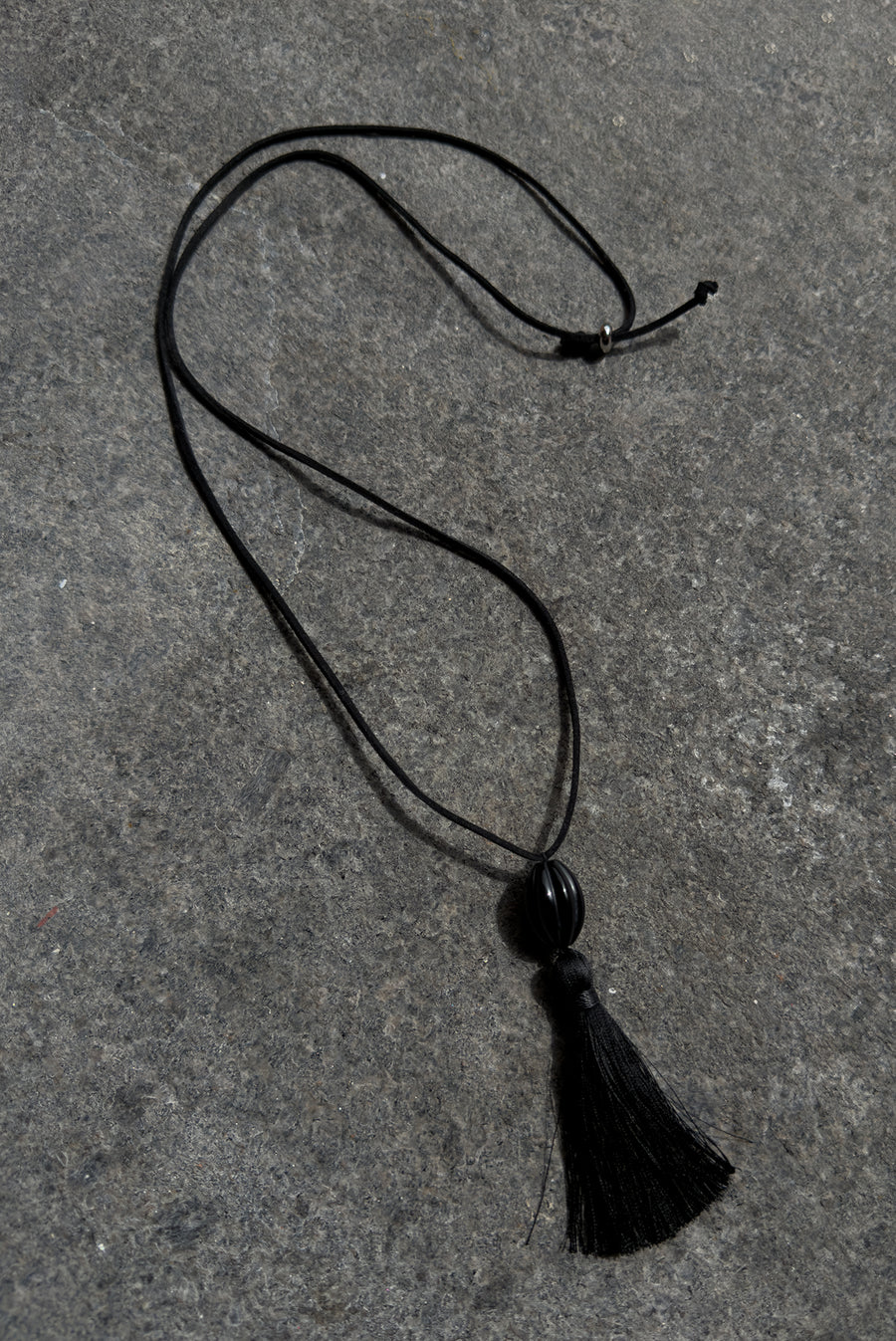 Tassle Pendant Necklace – Black