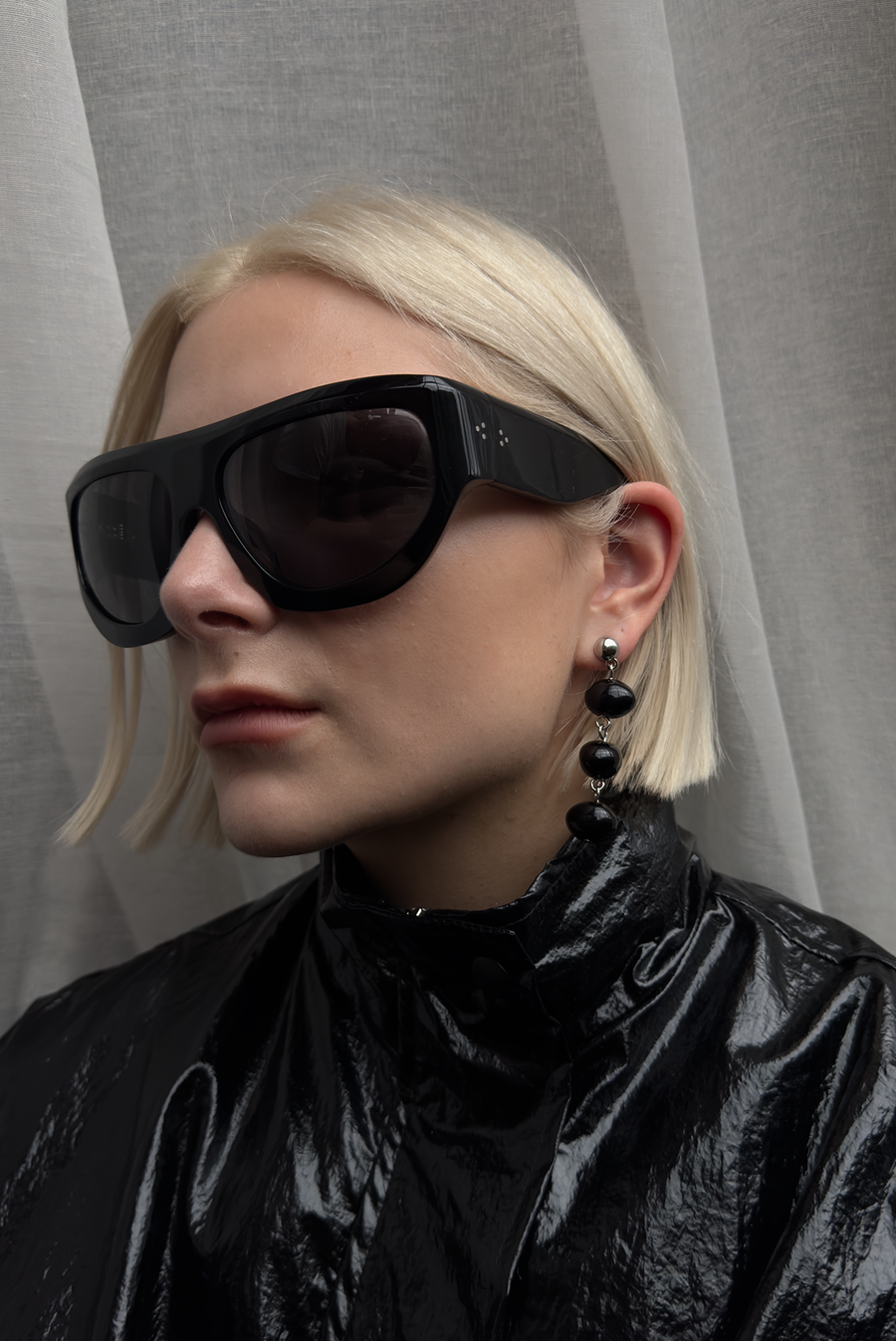 Beaded Pendant Earrings - Black