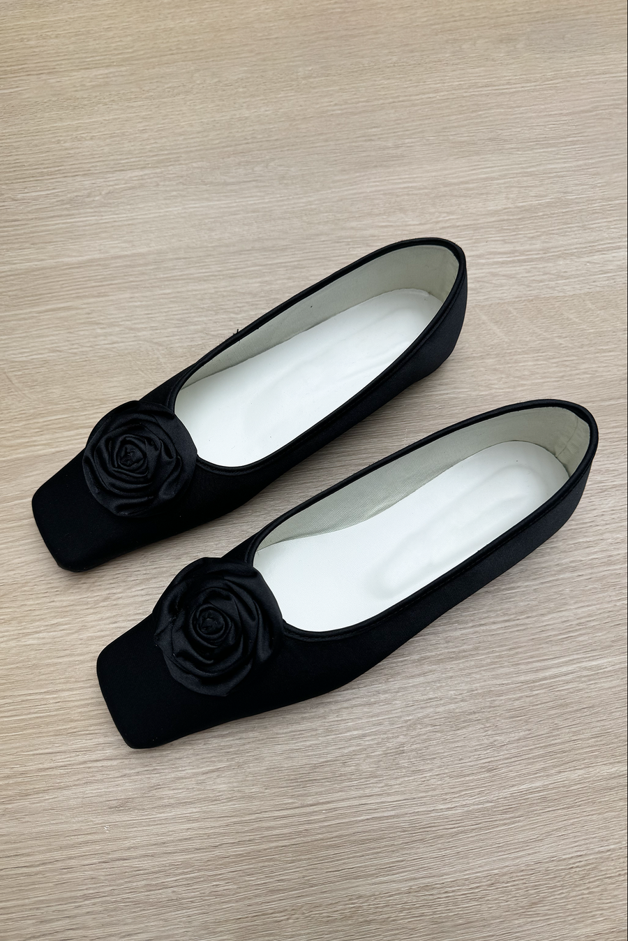 Rose Square Toe Flats - Black