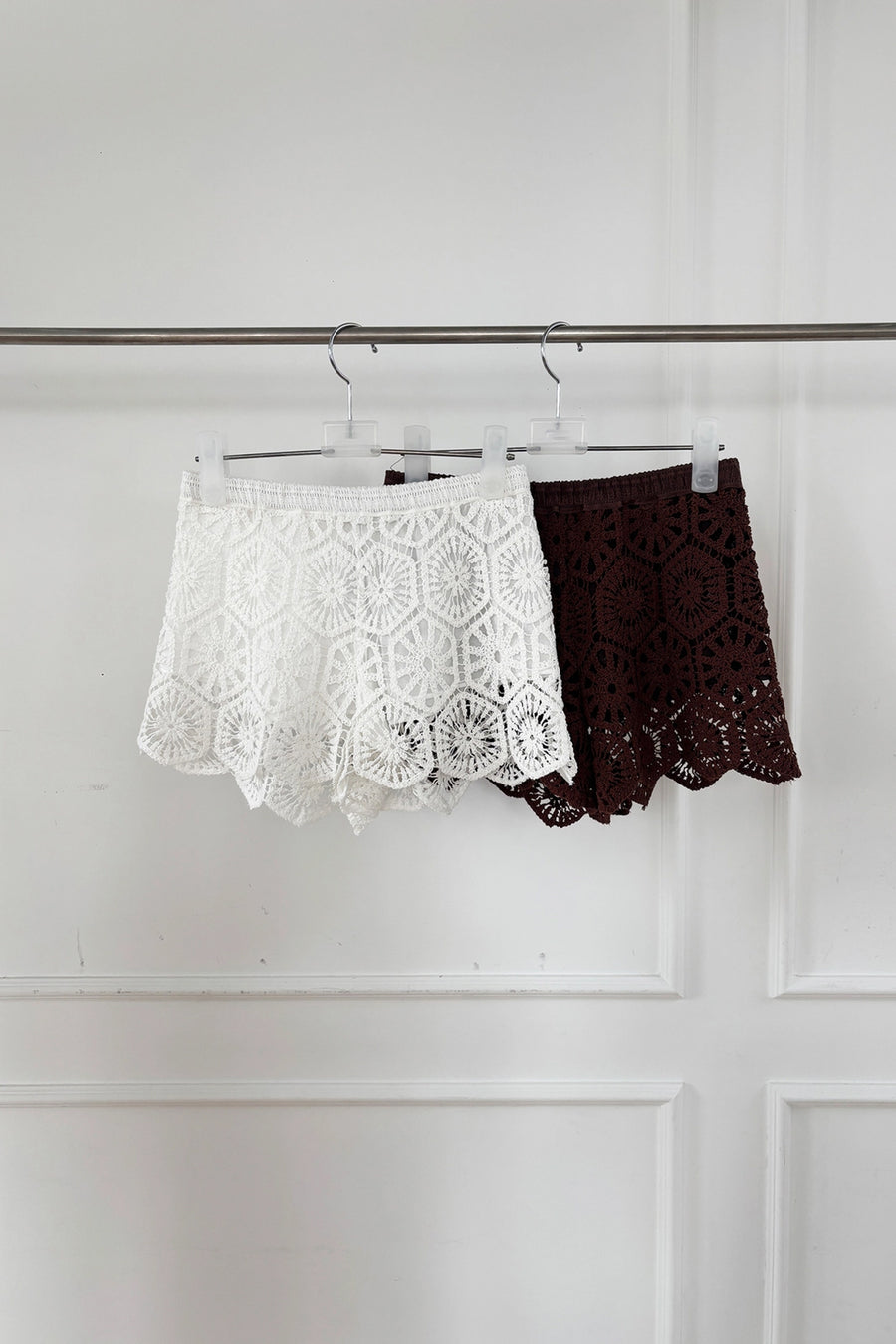 Open-Knit Crochet Scallop-Hem Shorts - Ivory