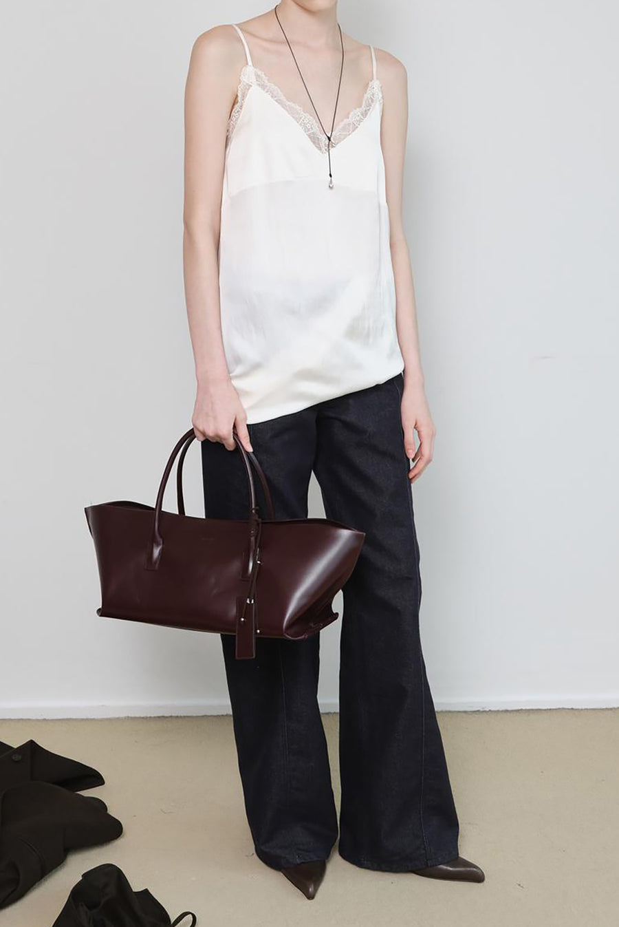 Minimalist Carryall Tote Bag - Burgundy