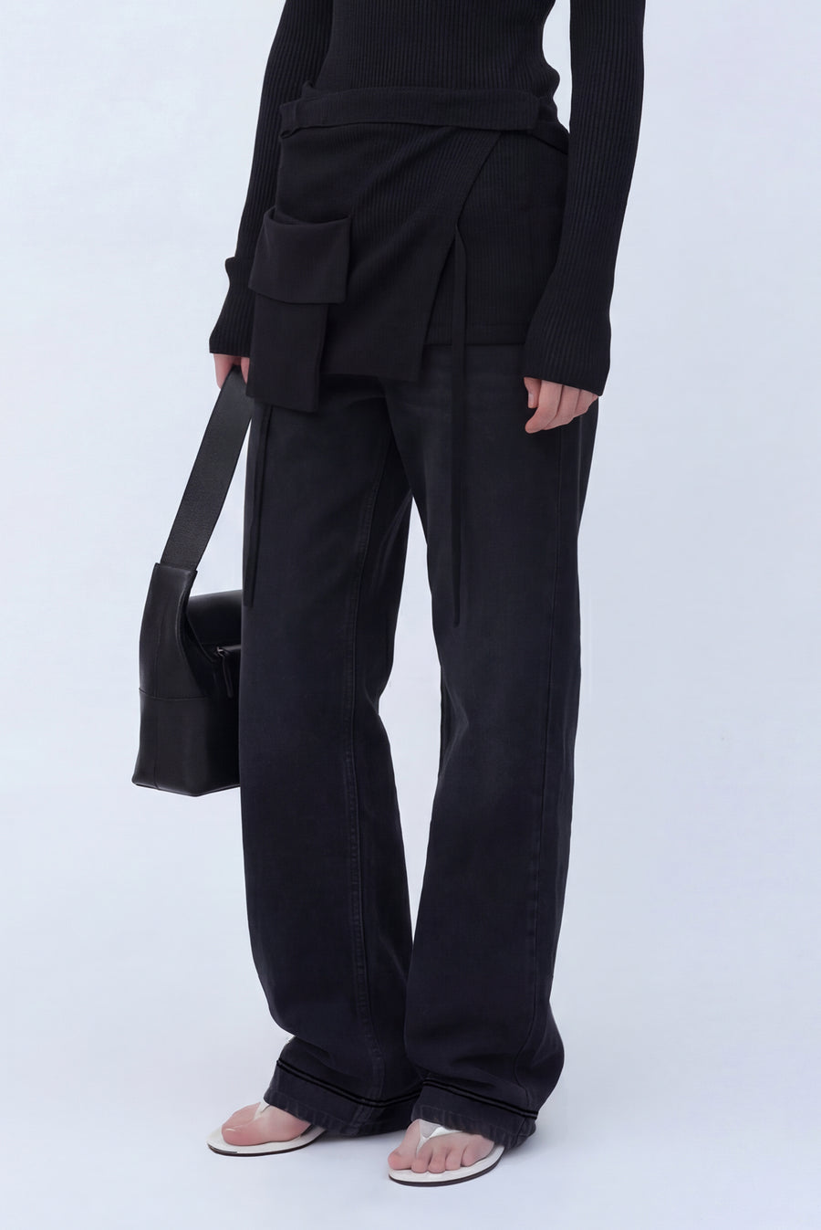 Relaxed Straight Jean - Black