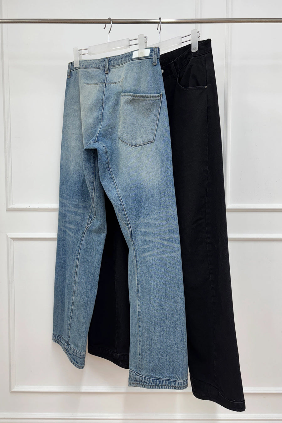 Relaxed Straight Jean - Black