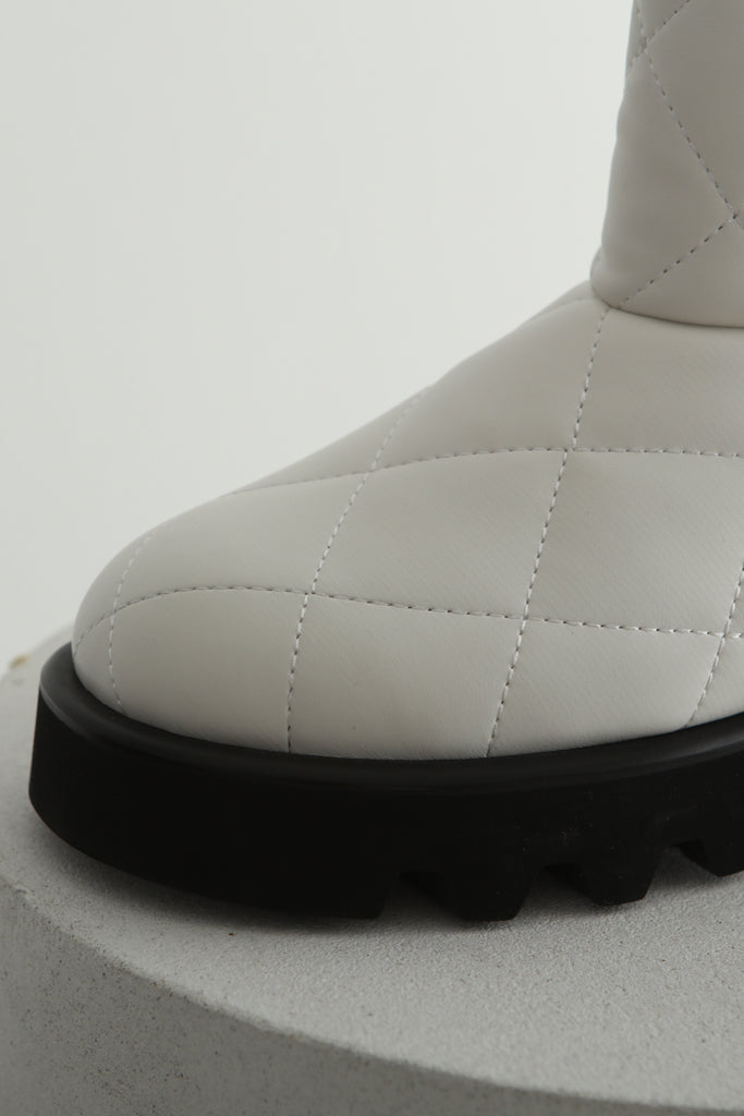 Quilted Snow Boots - White