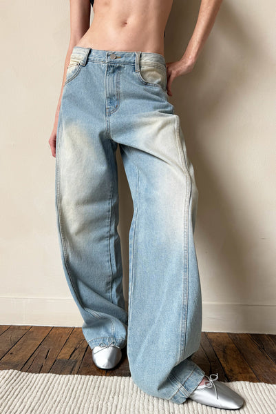 Tonal Fade Oversized Stonewashed Jeans – Simonett