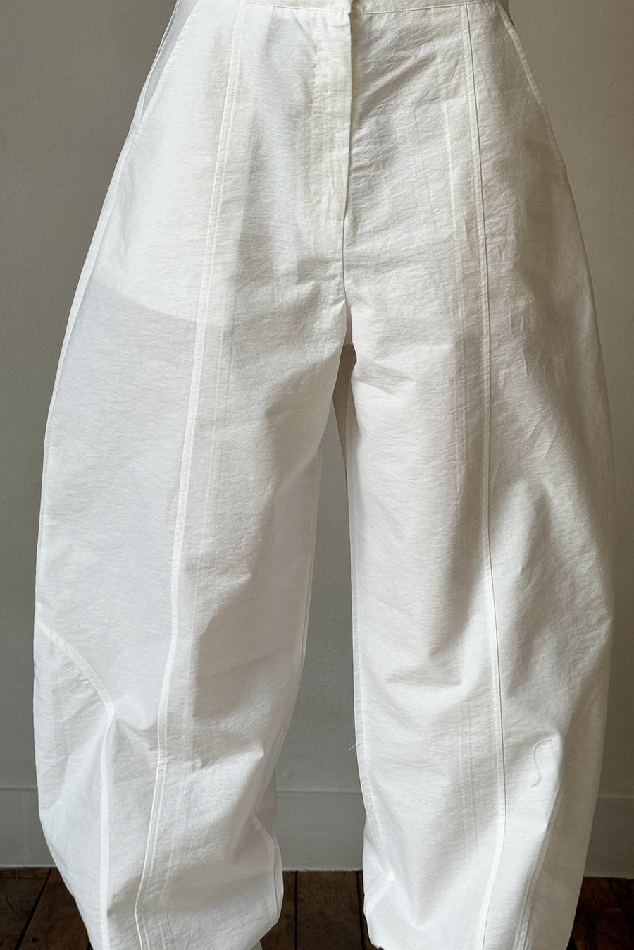Lightweight Barrel Trousers - White
