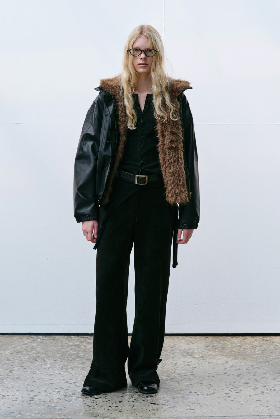 Cord Ankle Button Pants - Black