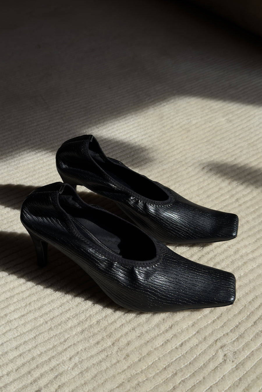 Textured Square Toe Sculpted Heel - Black