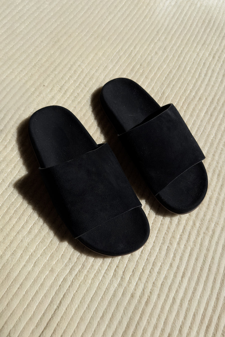 Suede Slides - Black