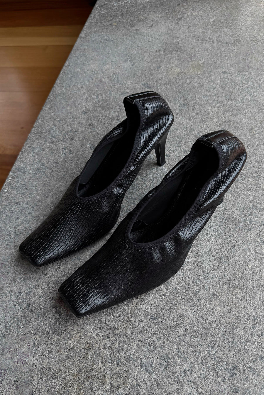 Textured Square Toe Sculpted Heel - Black