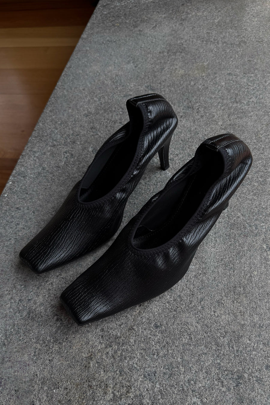 Textured Square Toe Sculpted Heel - Black