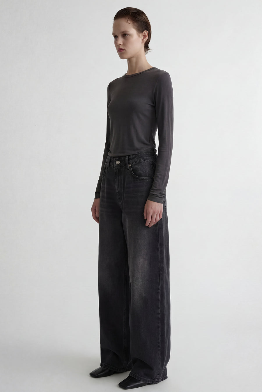 Wide Leg Faded Jeans - Black