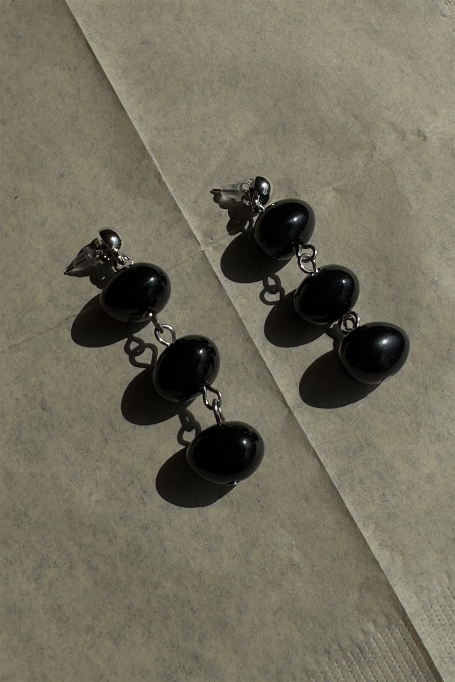 Beaded Pendant Earrings - Black