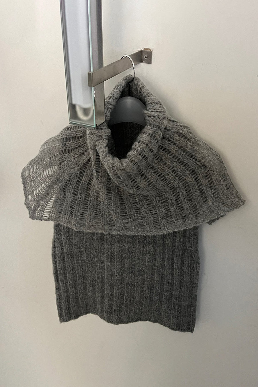 Alpaca Neckwarmer Top - Gray