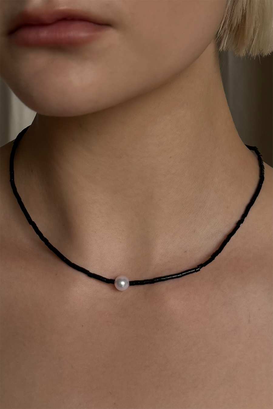 Black Glass Bead Necklace With Pearl