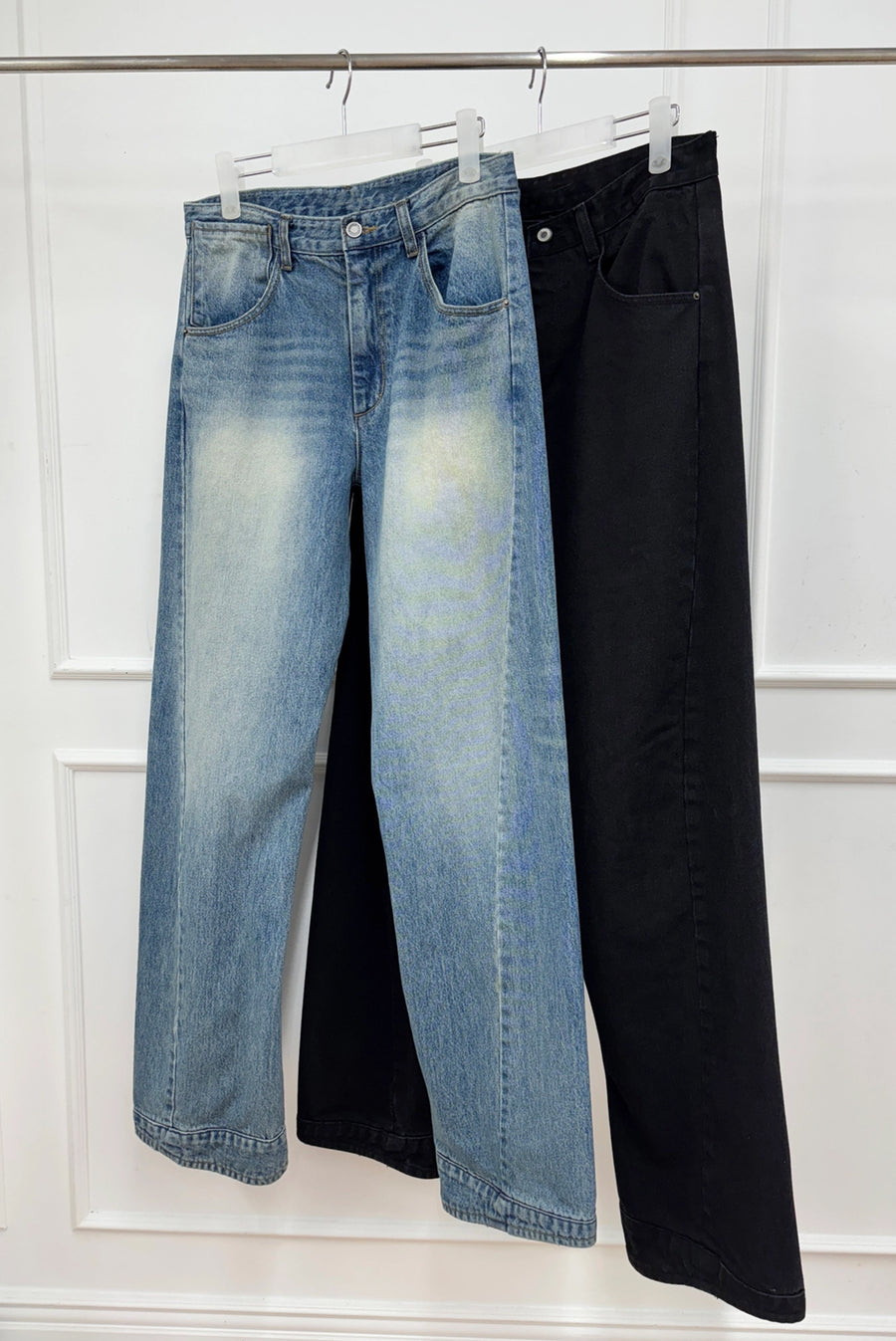Relaxed Straight Jean - Black