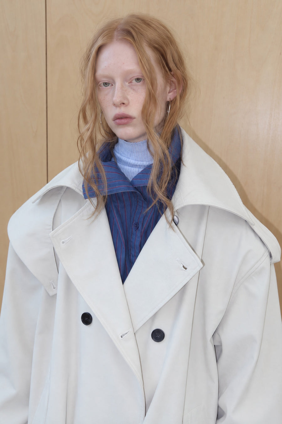 Oversized Double-Breasted Short Trench Jacket with Wide Collar