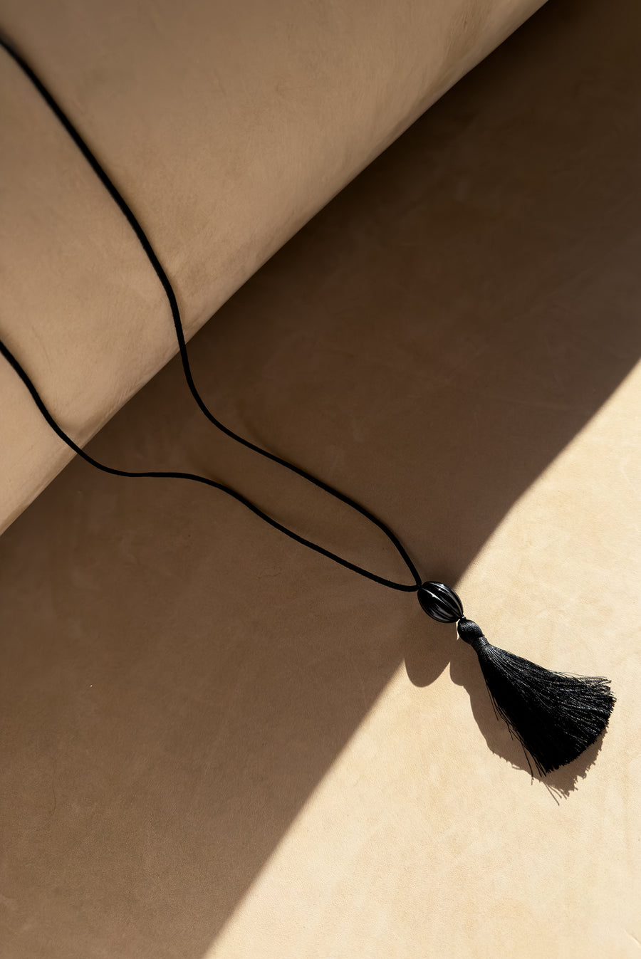 Tassle Pendant Necklace – Black