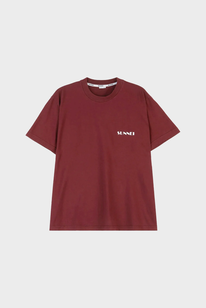 Sunnei - Mini Logo Classic T-Shirt - Aubergine – Simonett Sunnei - Mini Logo Classic T-Shirt - Aubergine – Simonett